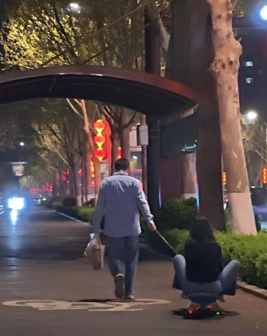 我看不清楚，但好像有z……