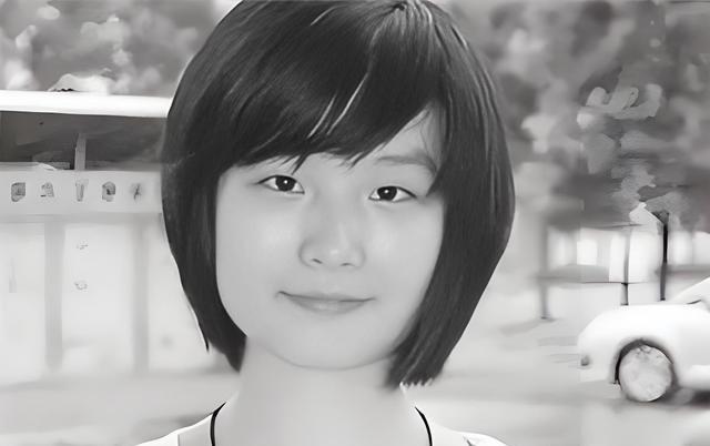 1999年，被父亲偷改志愿，湖北高考687分的女学霸错失心仪的北大，她难以接受，