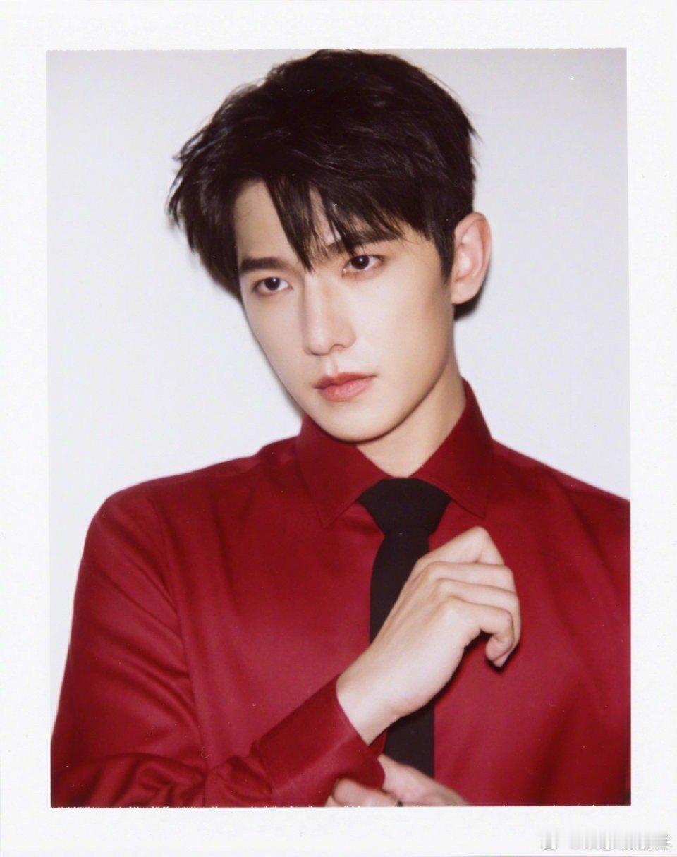 杨洋粉丝也吃太好了吧，一下子发了九张撕拉片～[比心]​​​