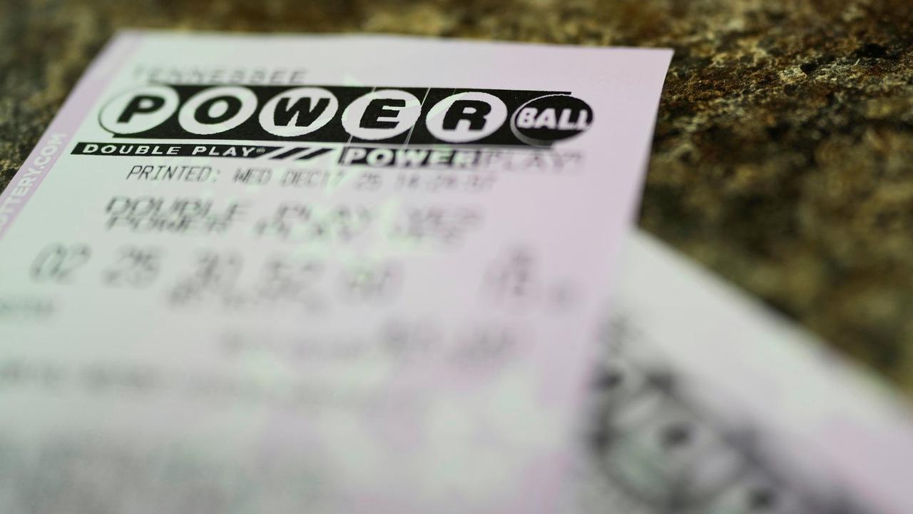 🚨🇺🇸突发新闻：阿肯色州有人在平安夜独中18亿美元大奖！一张在​​阿