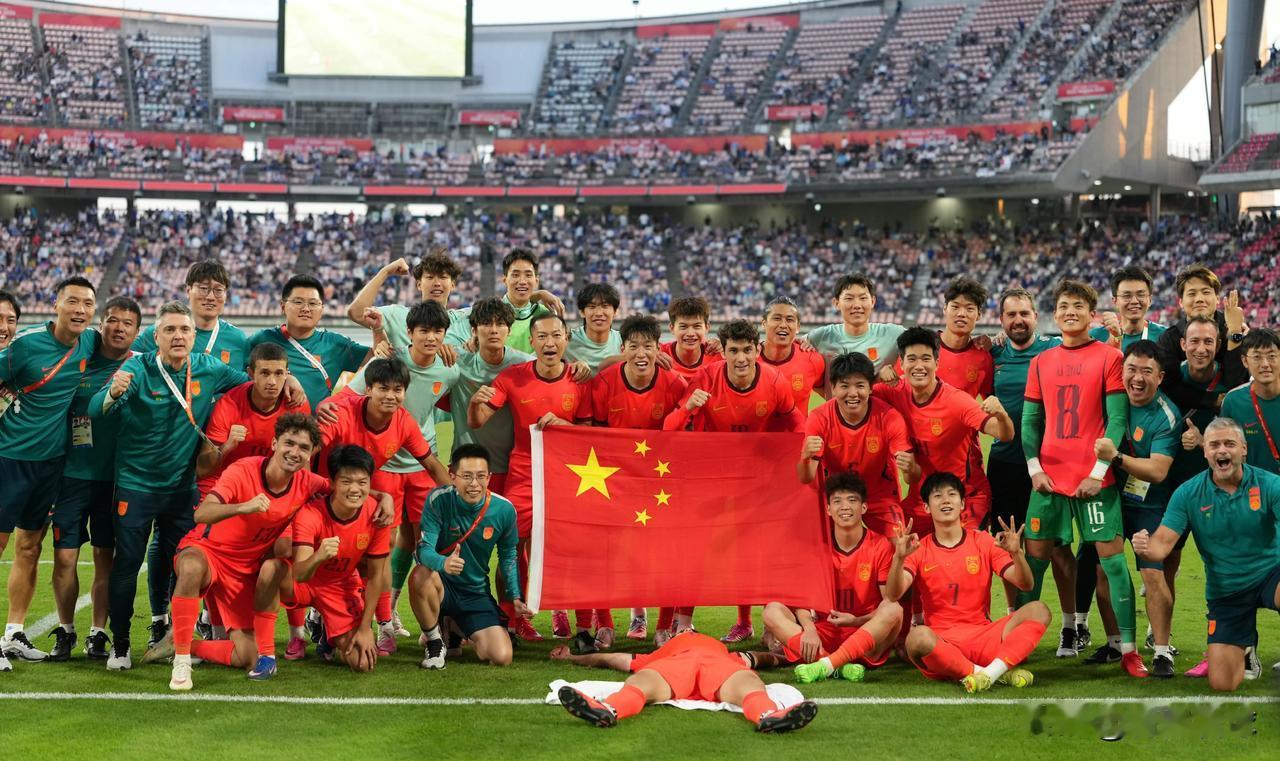 国足VS国足亚运队，谁更强？1，前锋PK张玉宁强于王子铭，国足亚运队强王钰