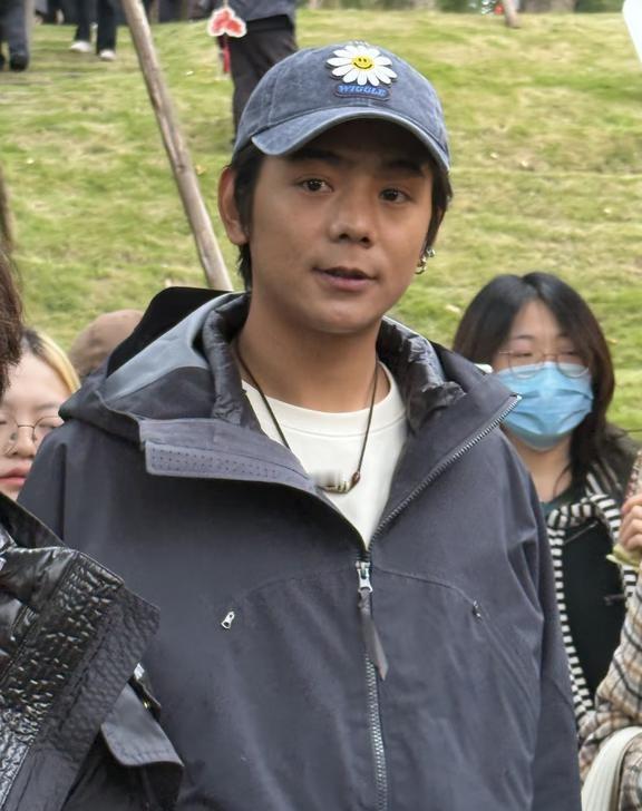 此时此刻丁真小兄弟到达麓客岛水鸟湾❗️成都万华投资集团麓湖生态城麓客岛