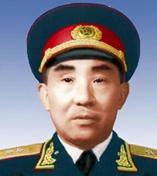 1973年，军事学院院长李聚奎上将住院休养，偶然听到了小护士的谈话。第2天，他借