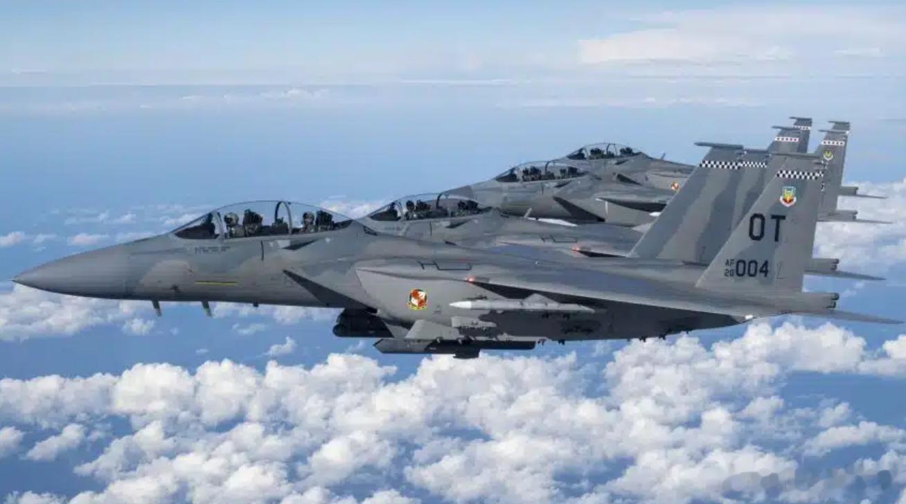 2027年国防授权草案拟采购F-15EX鹰式II和F-35闪电II多年合同美国国