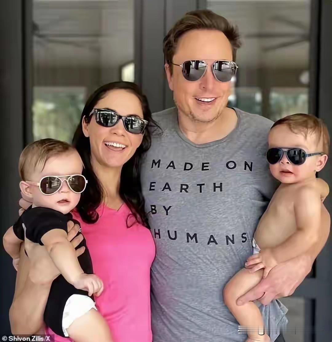 惊闻,马斯克都有14个孩子了,而且跟小15岁的未婚女友都有了4个孩子。我跟我妈