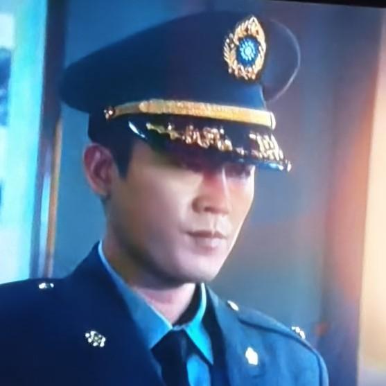 《交锋》这段剧情真的把台湾谍报圈的现实扒得明明白白。林看山在大陆潜伏熬了那么多