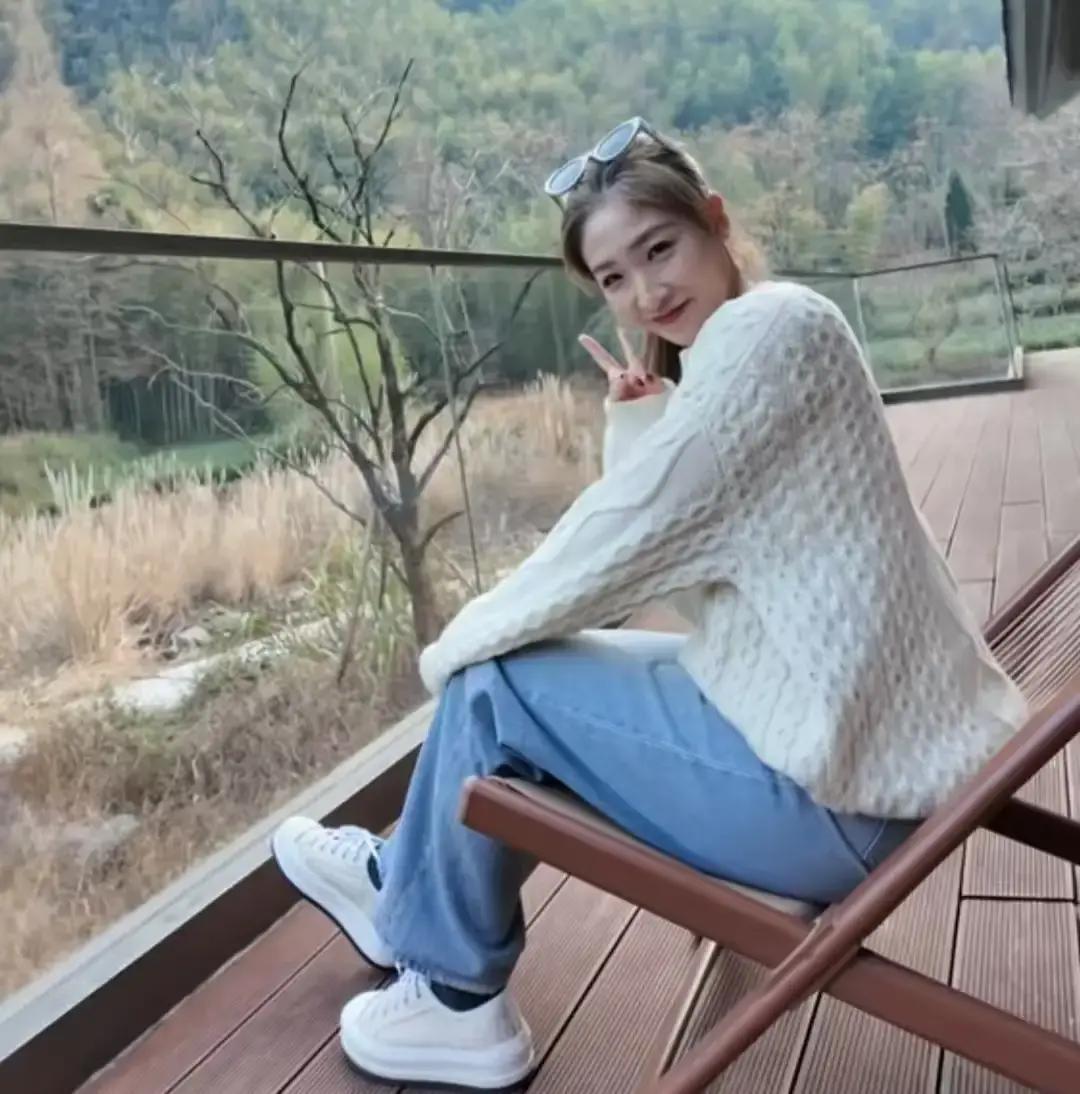 34岁刘诗雯不结婚，网友急哭了她的金牌挂在墙上，父母的催婚电话天天响。马龙