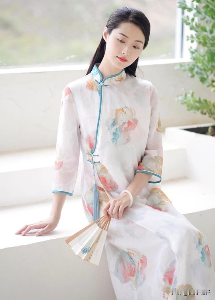 落落大方的小姐姐