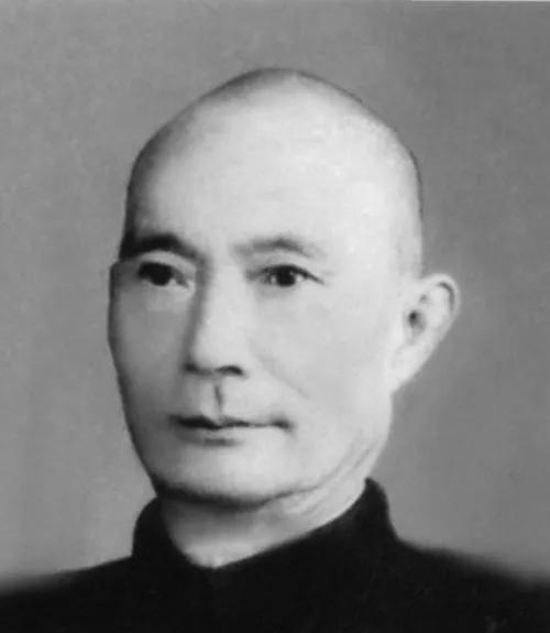1948年，宋时轮开着吉普车，误打误撞闯入国军阵地，被国军一个营包围，谁知国军营
