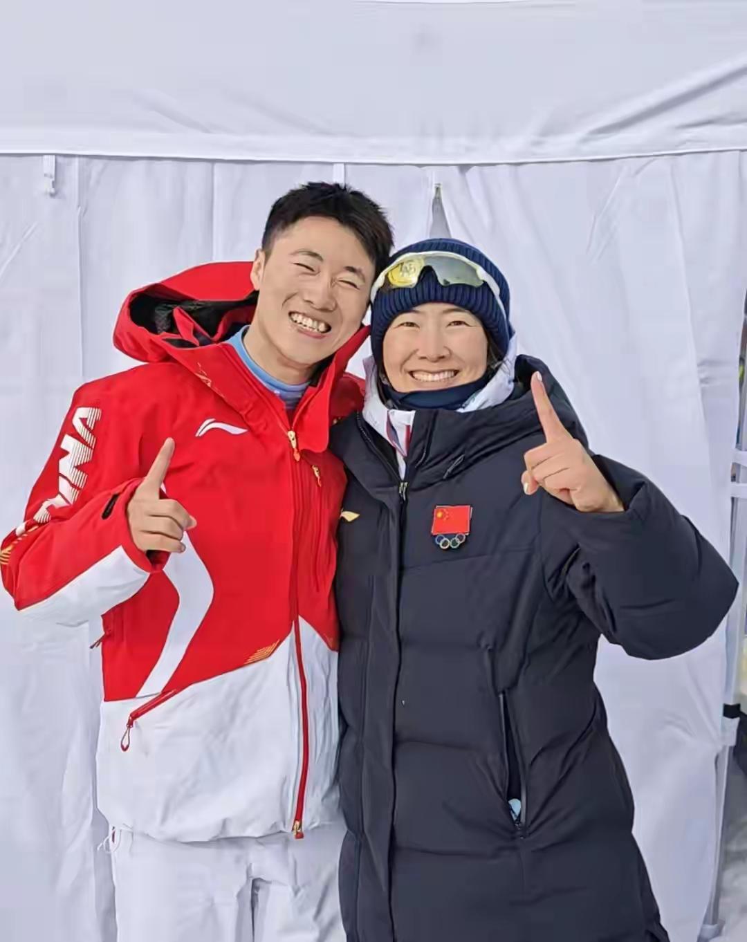 有网民喷评书大师刘兰芳，蹭冬奥会冠军徐梦桃流量，说徐梦桃一人得道，鸡犬升天。刘