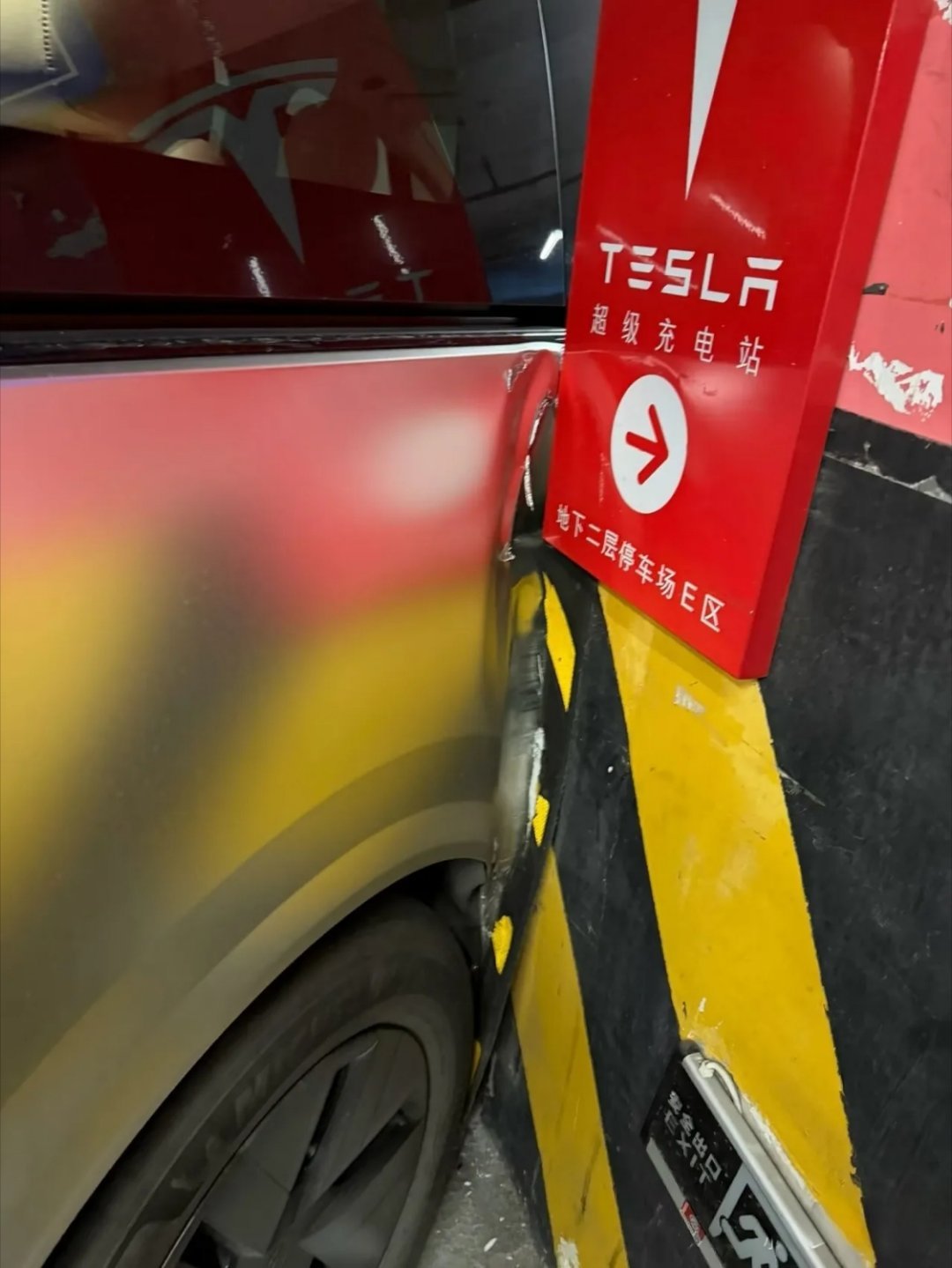 万万没想到，理想MEGA最大的敌人不是水军，不是路人的眼神，而是地下停车库的