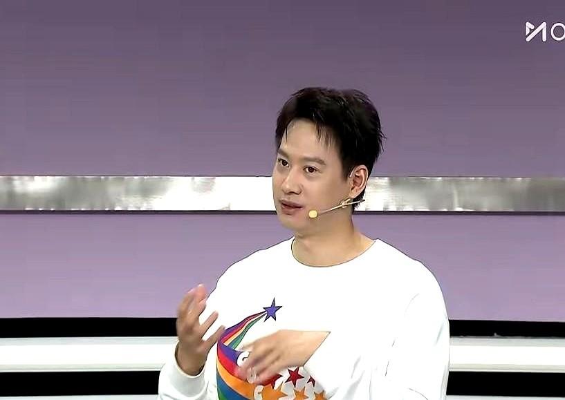 周雨直播爆猛料！樊振东竟是左手将克星？王楚钦听完咋想？最近周雨直播说：“樊振