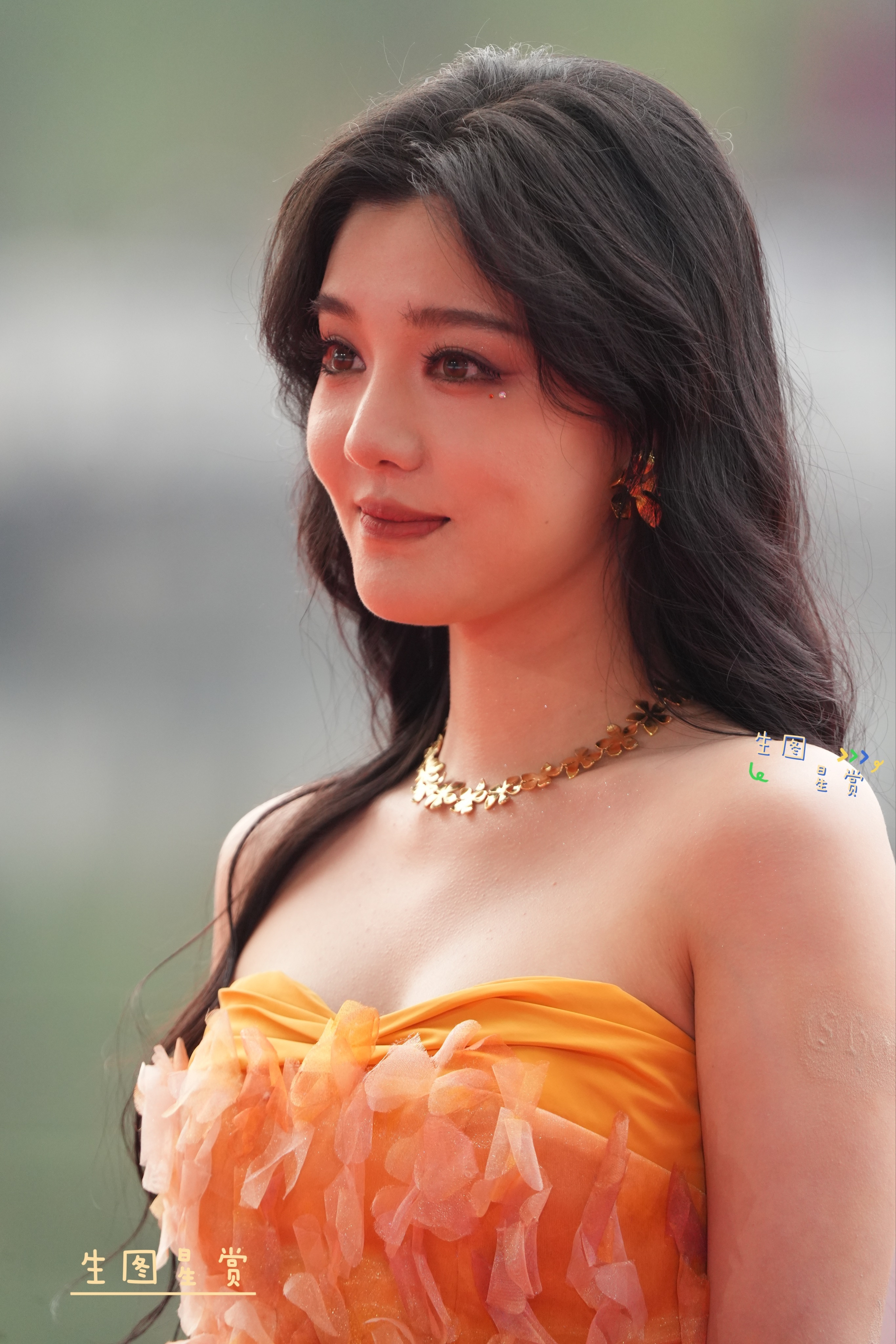 陆翊×文荣奖红毯橙黄亮丽，靓的不止是一点🧡🍊横店影视节陆翊​​​