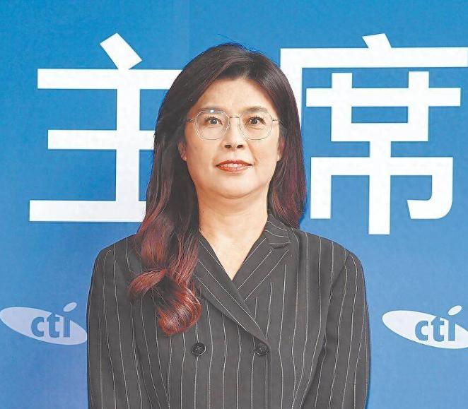 郑丽文这回胜券在握！郑丽文的条件确实很突出。57岁还能保持这样的状态，