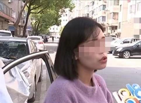 浙江，嘉兴。女子在路边花18元买了一只烤鸭，从那里后每天都会莫名其妙收到钱，几天