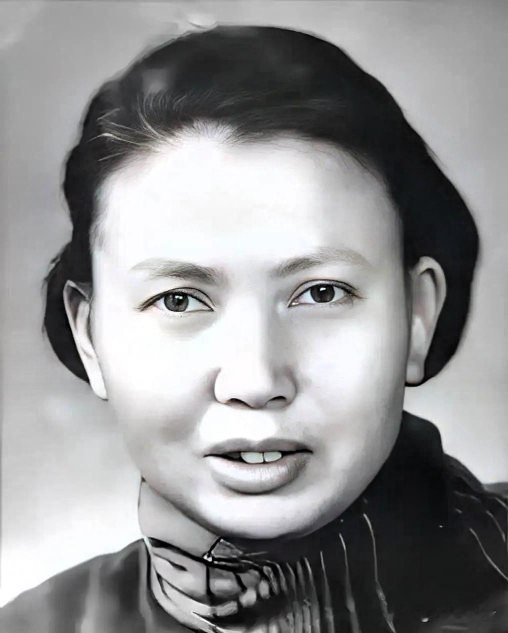 1941年，21岁的女战士莫林被活埋前，敌人竟突然问：“你认识莫林吗？”，莫林一