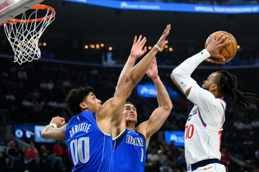 每次看到加兰不给卡子球，我就纳闷，你到底在狂什么呀？荣誉荣誉没有，数据数据没