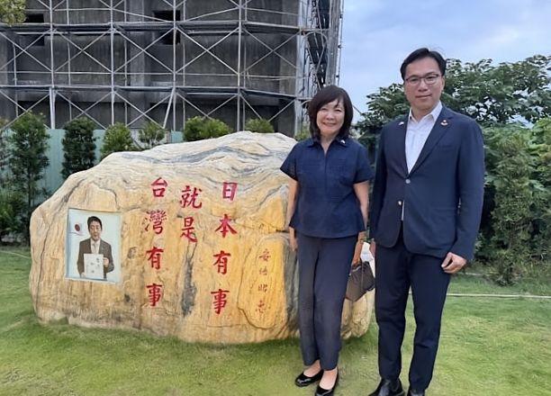 台湾是我们的固有领土，怎么就变成这样了呢？他们连祖宗都不认了，是该好好的改造一下