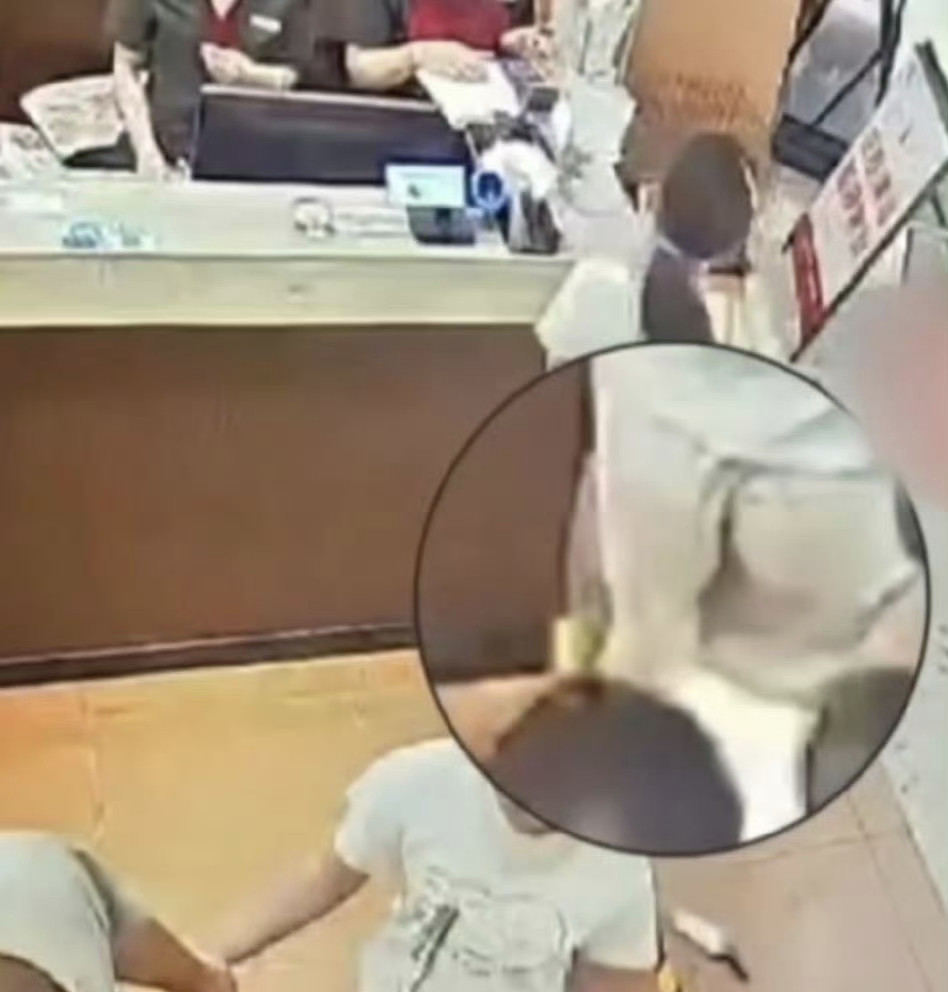 当“性骚扰”这个词用在一个4岁孩子身上，事情是怎么回事。这两天有个新闻吵得挺厉害，长沙一个4岁小男孩