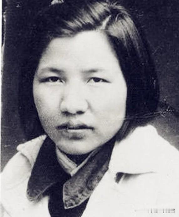 毛主席最低调的侄女，一生不靠亲戚，不享特权，毛主席70岁生日时，她去登门拜访，主