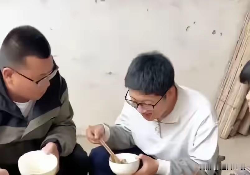 2022年，河北14岁男孩父母相继离世，无依无靠时，远嫁的姐姐回来了：“弟弟跟我