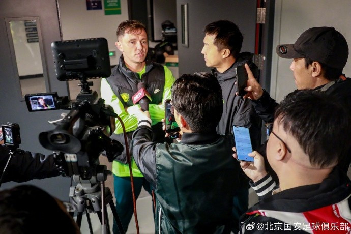 国安代理主帅回应与塞蒂恩分歧: 兼听则明, 我的作用就是提建议