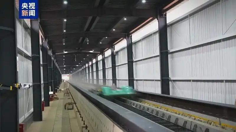 国防科大磁浮团队：刷新世界速度，引领科技新篇！近日，一则振奋人心的消息从国防