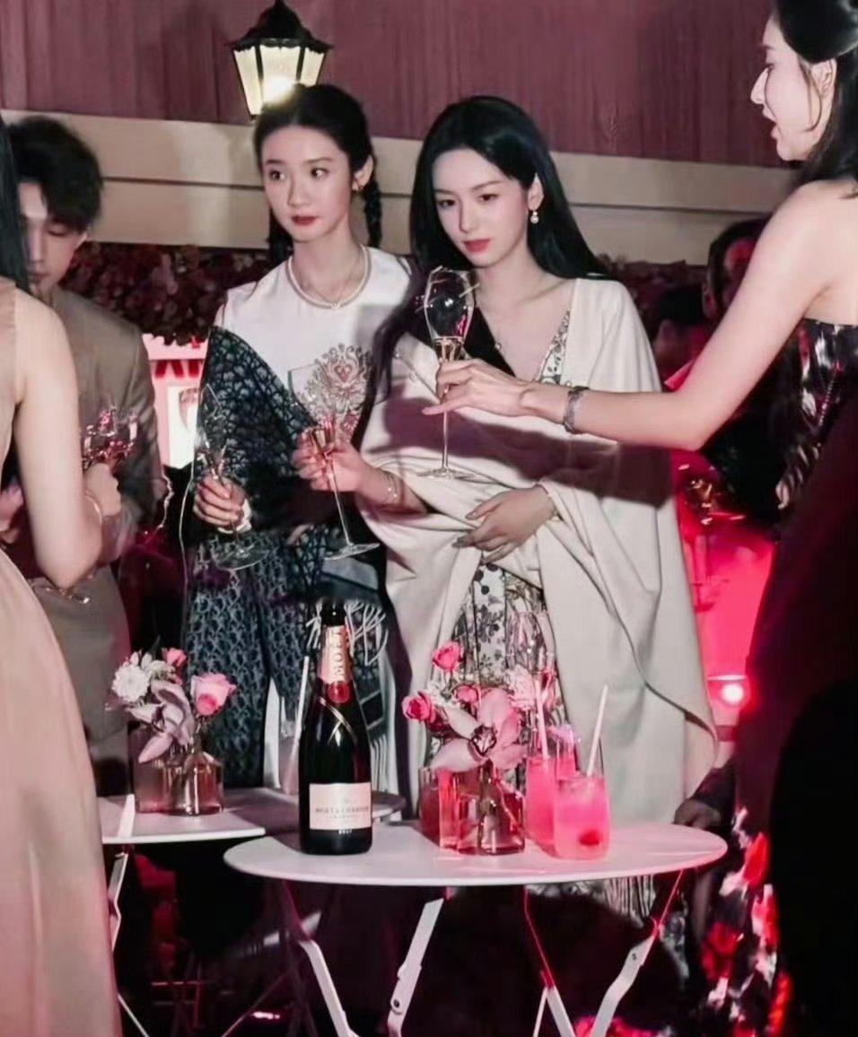 好像突然理解了为什么霸总能在人群中一眼锁定女主了
