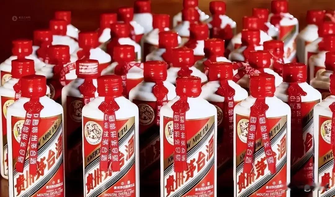 囤货茅台的酒老板，都亏麻了，你妈，囤房子都比囤茅台强囤一个工业品，还指望能升值