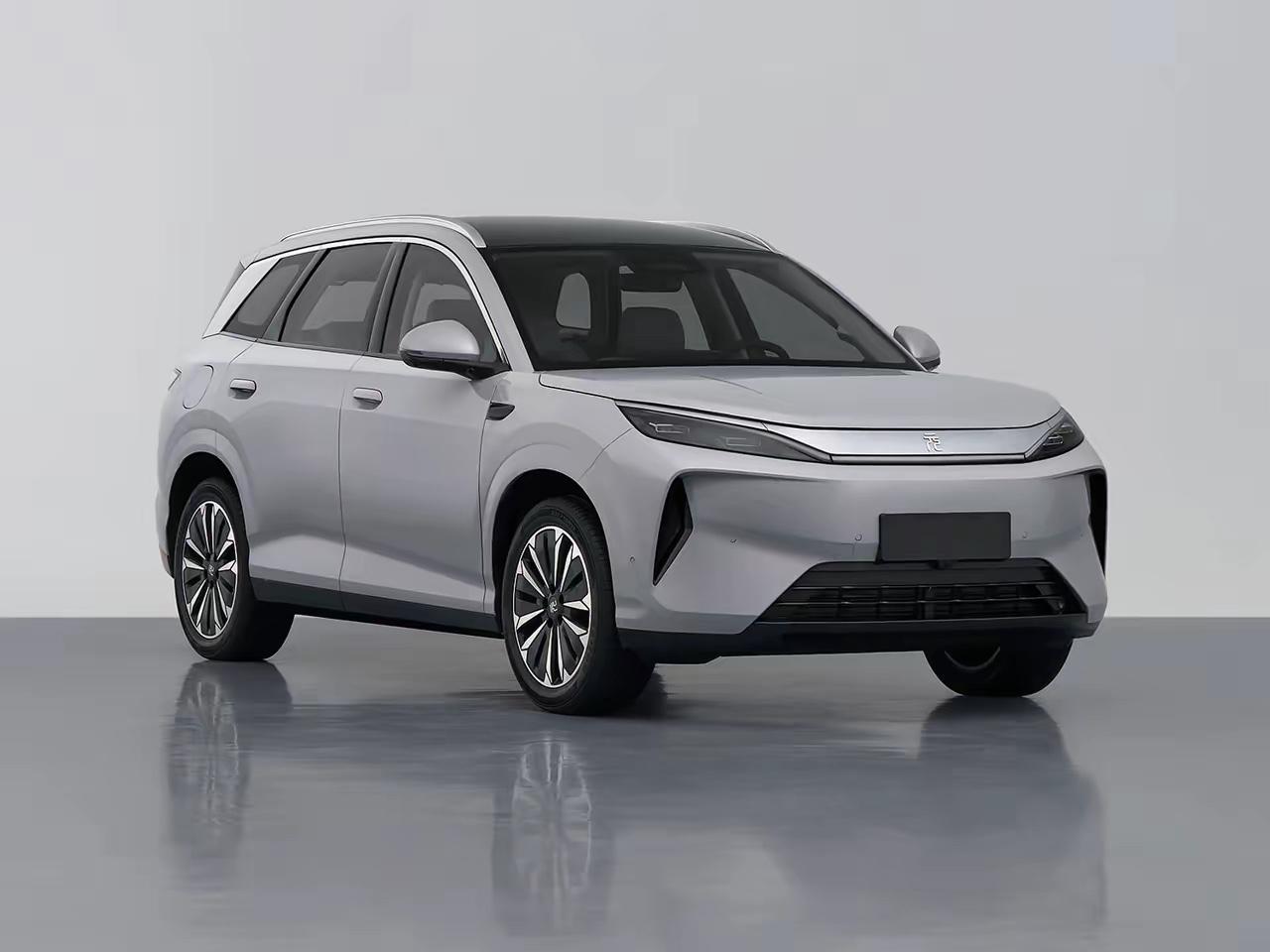 新款元PLUS升级车更大，性能更强，也更重长宽高466518951675mm