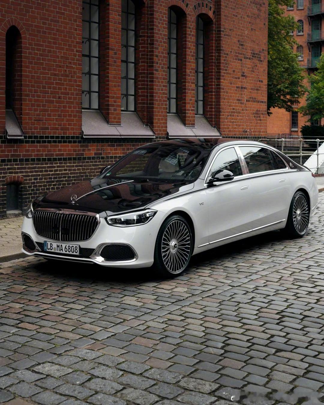 梅赛德斯迈巴赫S680，还是喜欢老迈巴赫，可以说吗