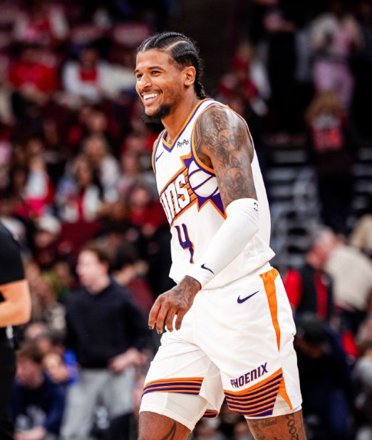 送给真太阳球迷几句心里话附加赛当前，莫要被个别极端球迷带了节奏，格林就是不完