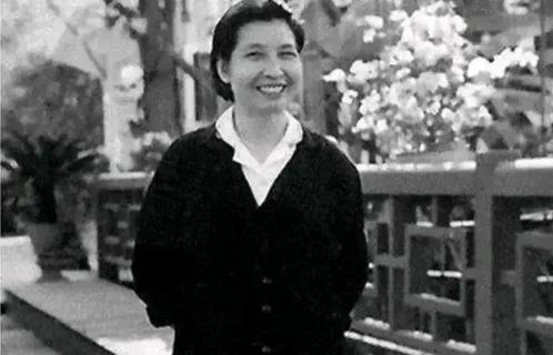 江西一孤儿成年靠乞讨为生，在他23岁时，突然从中央来了一批人：“我带你找妈去，你
