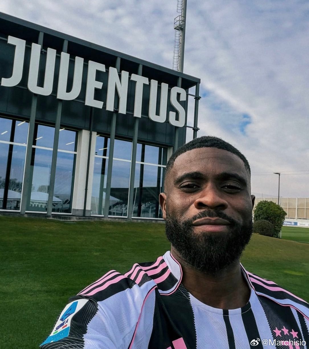 莫雷托：博加自一月份加盟尤文图斯以来表现出色，科莫利暗示奥托利尼可以行使450万