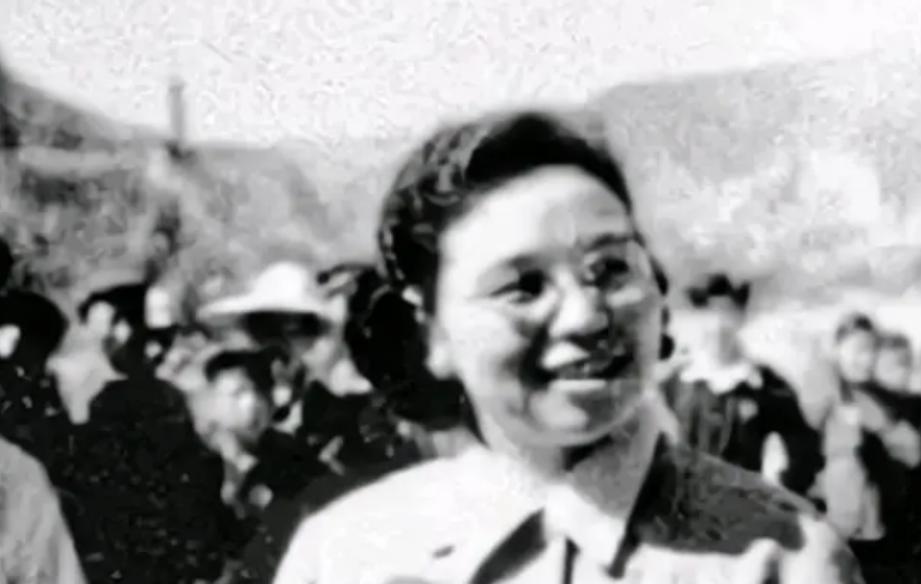 她是中共第一女叛徒，被蒋介石擒获后迅速投敌倒戈，1945年随老蒋败退台湾，然而离