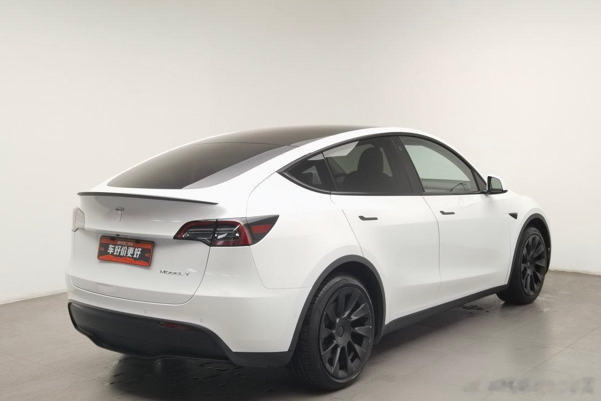 特斯拉ModelY2021款长续航全轮驱动版3D7纯电动，2021-05上牌，18.0万公里，车价1
