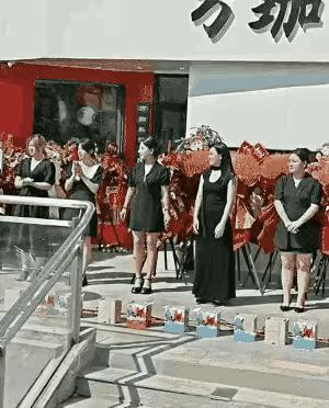 我隐约看到了“万劫”两个字！[大笑][大笑]