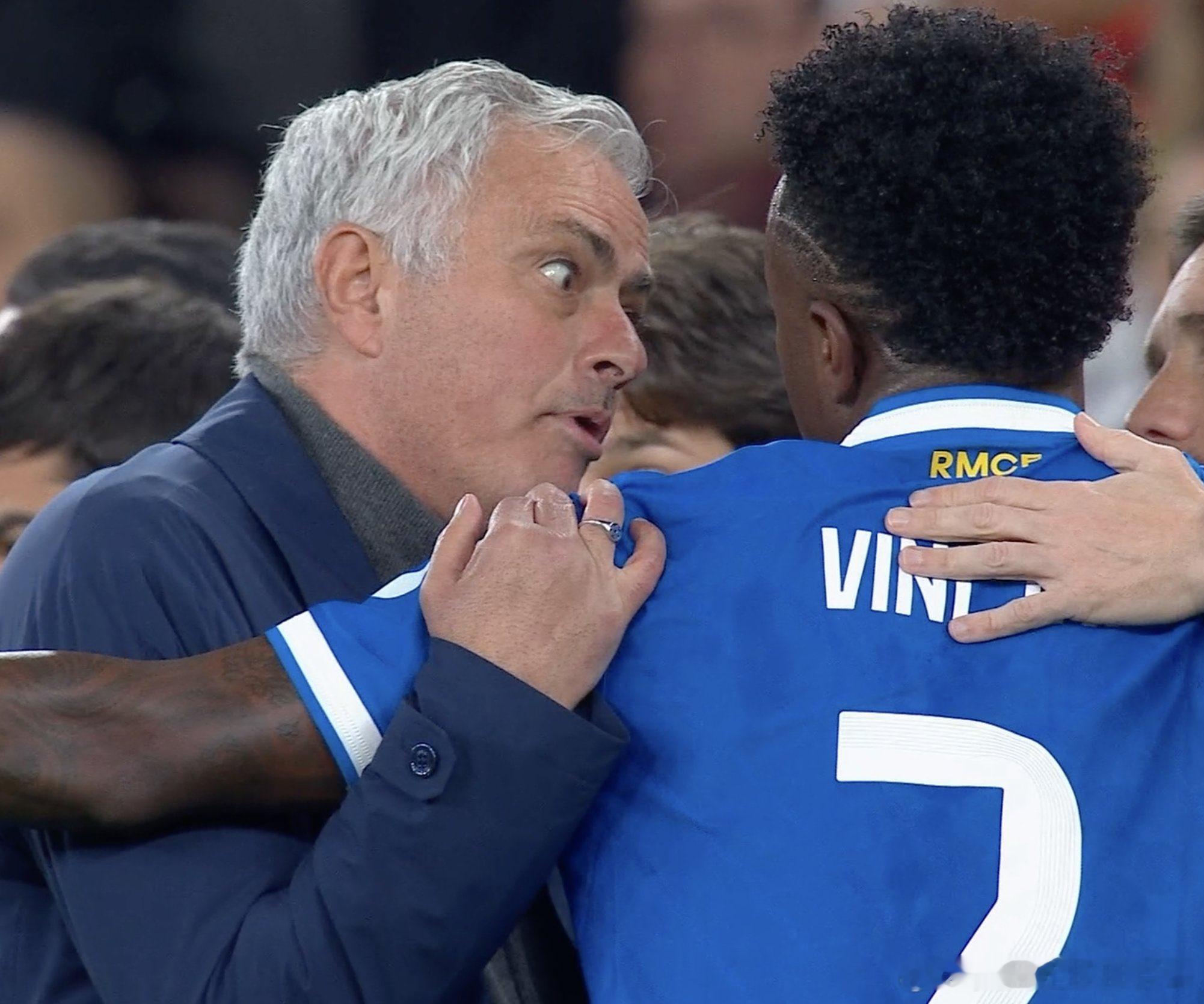 西媒：威尼修斯对穆里尼奥感到愤怒，作为足球界的一位意见领袖，穆里尼奥的言论并不恰