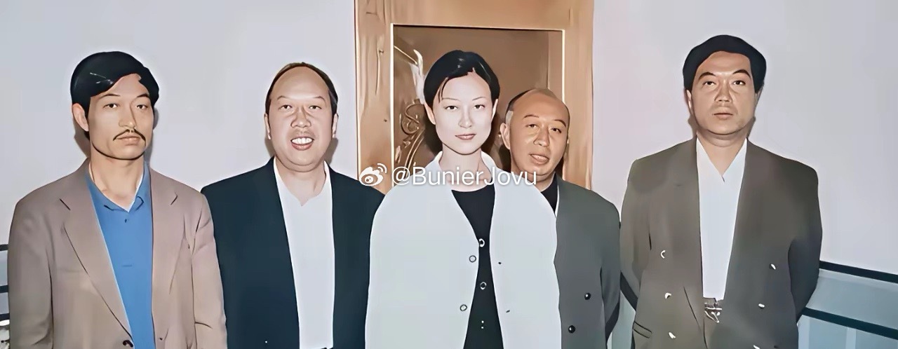 1993年的120元，大概是普通工薪阶层一个月工资了吧？！