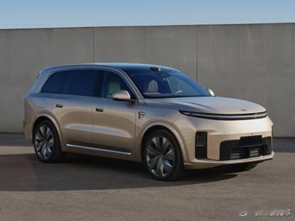 李想“不听劝”，全新理想L9比现款贵了12万，谁来买单？当李想再次走上讲台，喊出