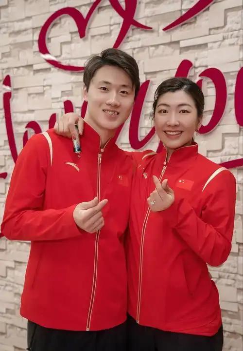 前无古人！徐梦桃王心迪米兰冬奥夫妻双双夺金，同项同届双金创历史
