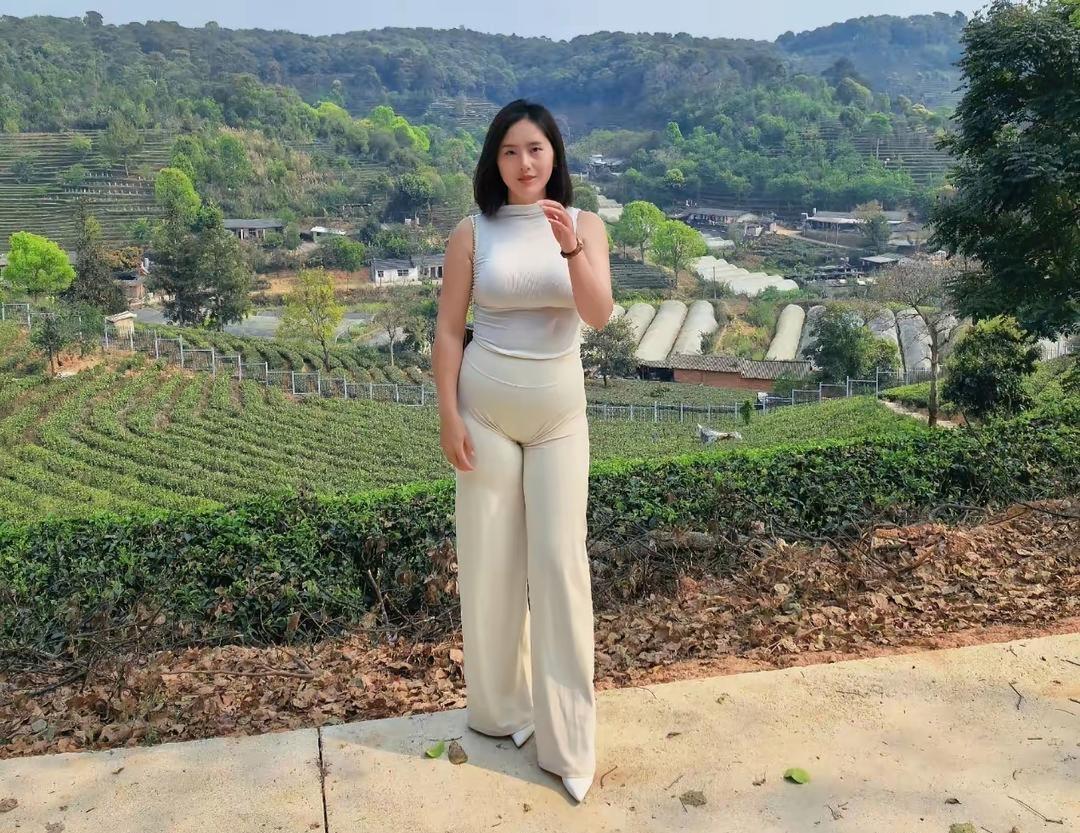 38岁这样的体型是不是太胖了，感觉要9万彩礼都嫁不出去。