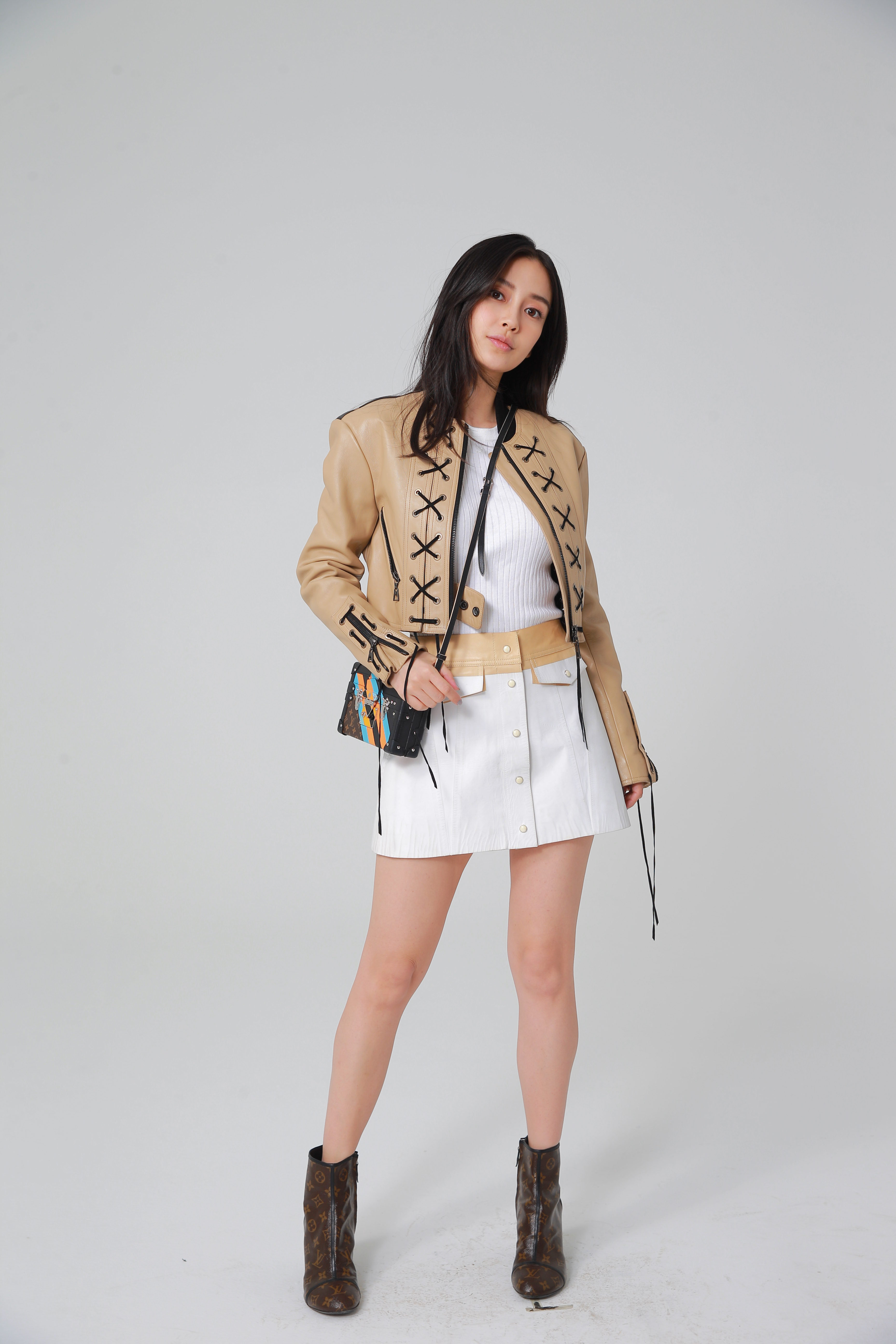 angelababy马年添个新装扮在复制粘贴的时代，你是手写的诗