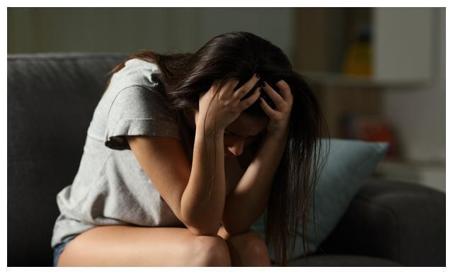 万万没想到！大一女生醉酒后，因高危行为染上艾滋，在此期间毫无症状的她正常恋爱两年