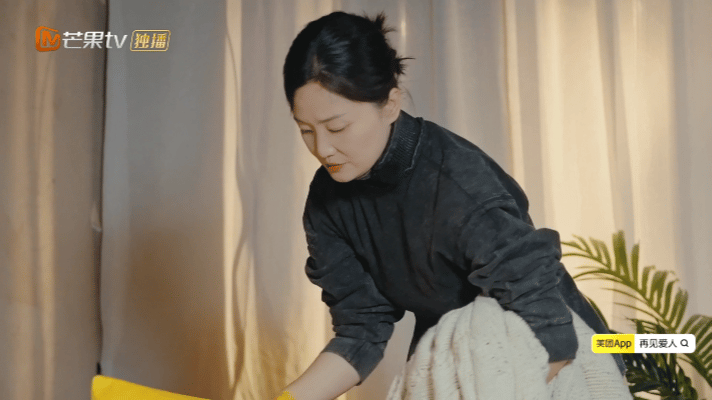 郭柯宇唱歌这段好有电影感谁懂啊！《再见爱人》这段真的自带电影滤镜郭柯宇聊完后轻声