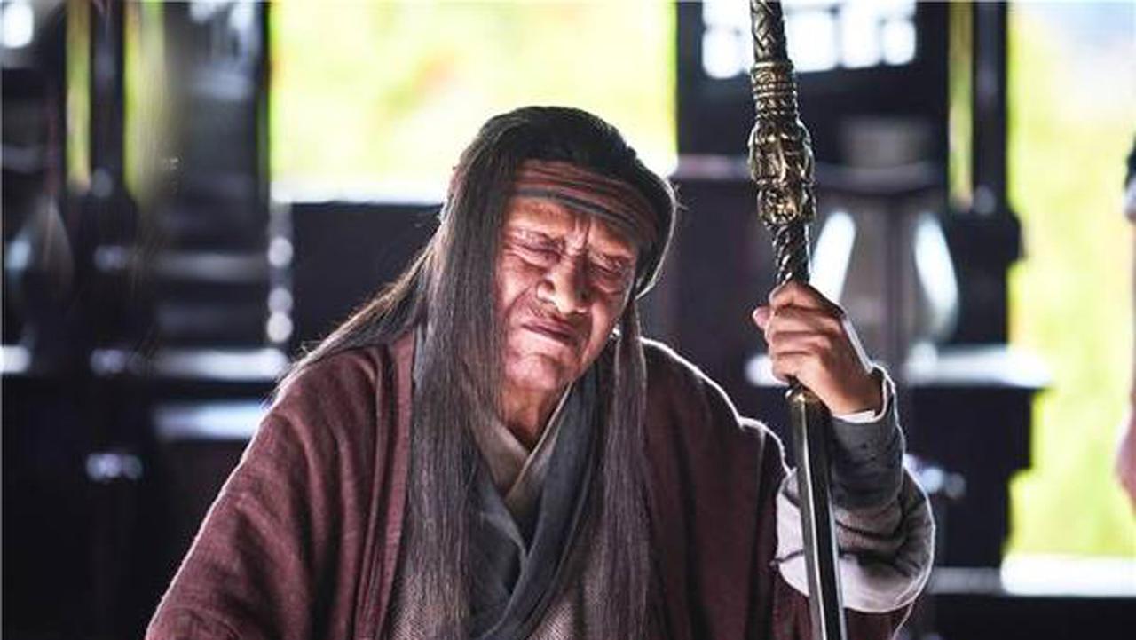 柯镇恶的师父，武功绝顶，高出五绝一筹柯镇恶，江南七怪之首，虽是市井草根出身，
