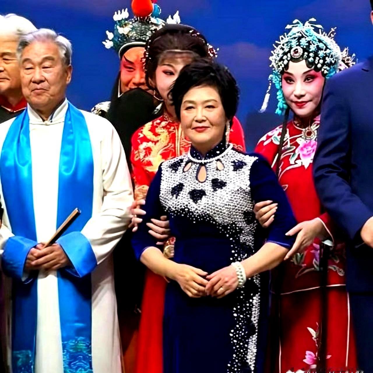 最近央视一台热播的《主角》里有句话，真是说到点子上了：真正的主角，不是看谁站得离