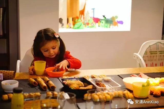 英国爸爸教给孩子的十条餐桌礼仪