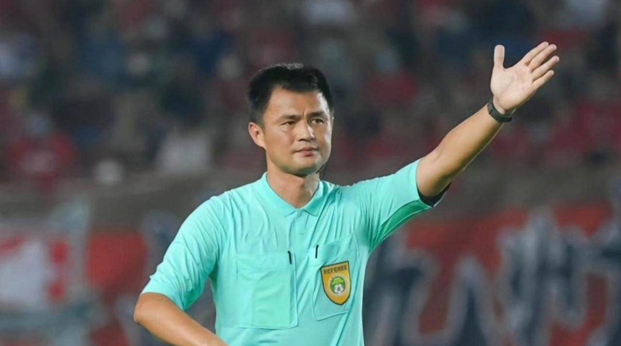 李海新缺少点马宁的“果敢”昨天晚上成都蓉城主场对阵上海海港的比赛，结果