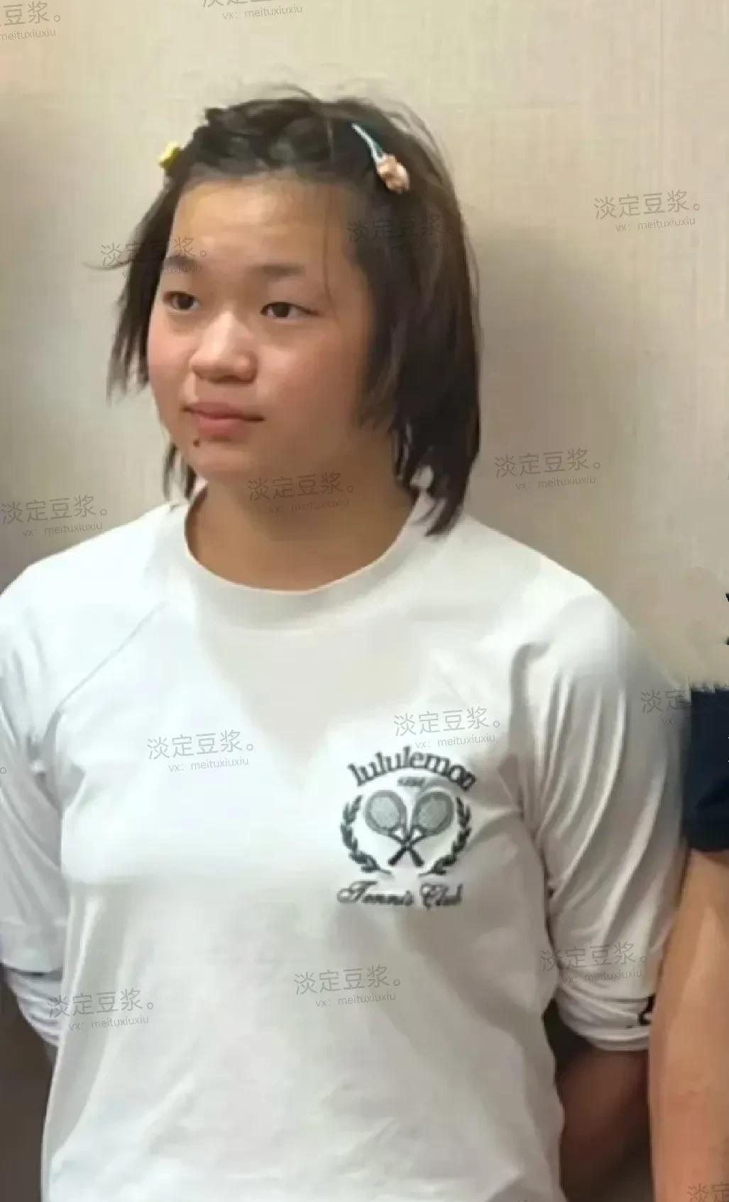 嘛呀！看全红婵长大了，真是大姑娘了，脸型圆润很多，婴儿肥增多了，身材发福不少，看